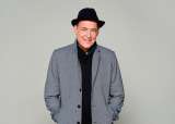 Patrick Delmas se lanza como cantante y ¿regresa el francés a ‘Betty la fea’?