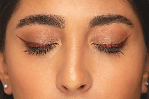Levantar párpados caídos: 4 trucos para hacerlo sin cirugía