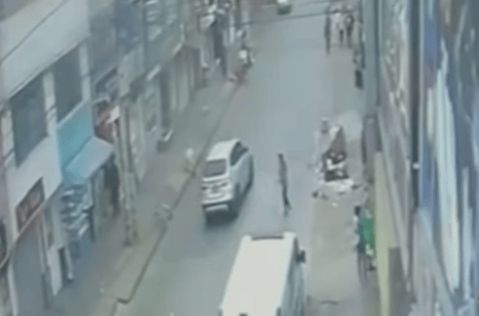 Menor fue atropellado por una mujer en el Sur, ella se escapó y la Policía no ayudó