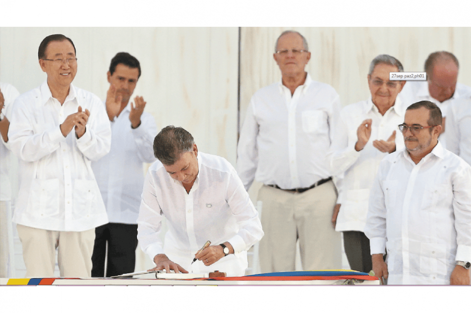 El presidente Juan Manuel Santos durante la firma del Acuerdo Final en Cartagena. / AP