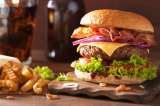 ¿Cuánto cuesta comerse una hamburguesa?