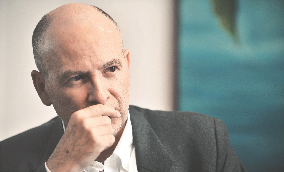 Carlos Vicente de Roux fue escogido como candidato único a la Alcaldía de Bogotá por la Alianza Verde. /Cristian Garavito