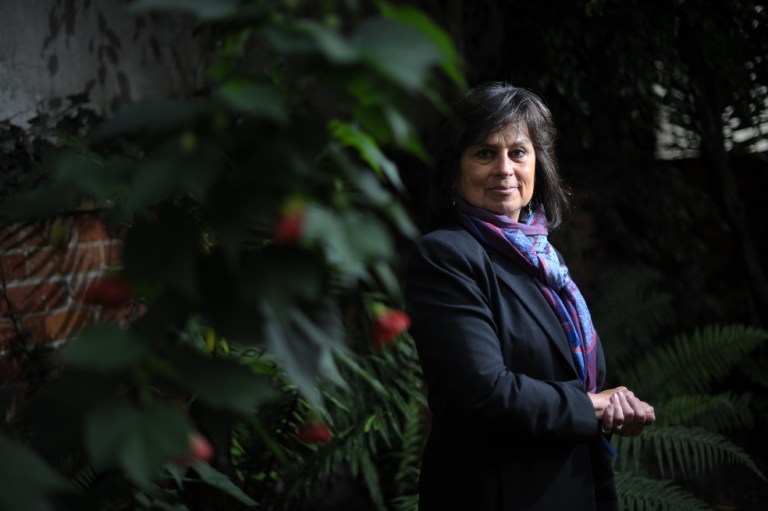 Querida Laura Restrepo