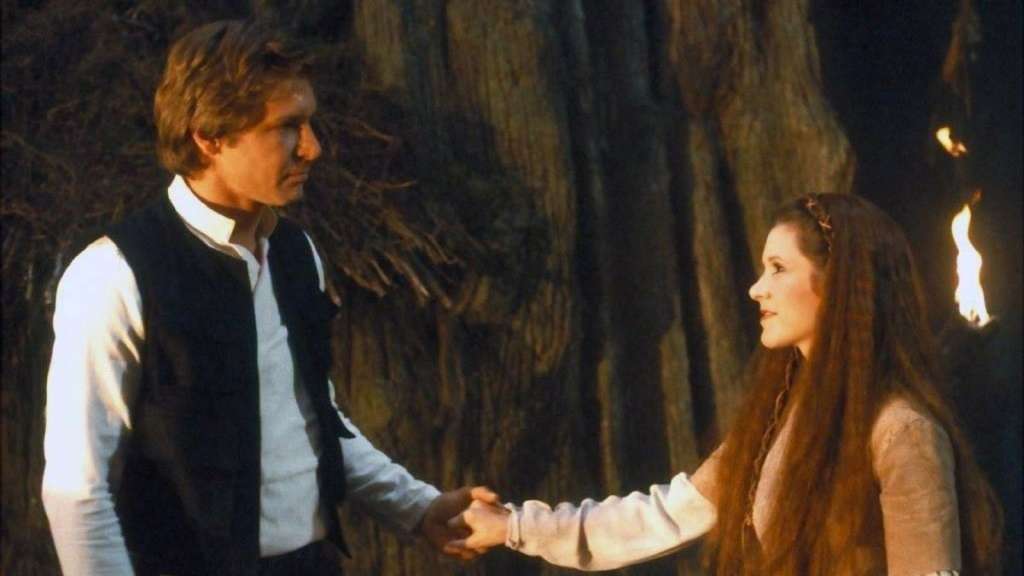 Han Solo (Harrison Ford) y la princesa Leia (Carrie Fisher) en una escena de una de las entregas de "Star Wars".