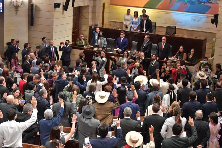 Unir en una sola colectividad a los partidos en coalición: ¿a quién le beneficia?