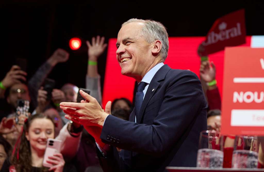 OTTAWA (Canada), 29/04/2025.- Canadian Prime Minister Mark Carney celebrates his election win at the Liberal Party election night event in Ottawa, Ontario, Canada, 28 April 2025. Carney was elected prime minister after Canadians went to the polls earlier in the day. (Elecciones) EFE/EPA/ERIC REID