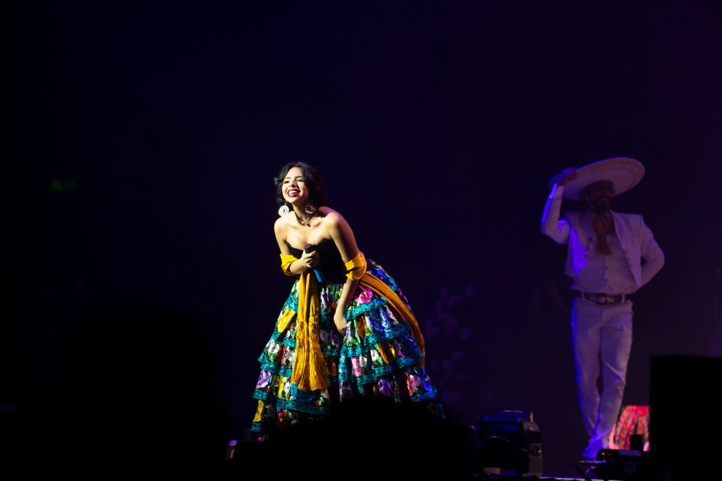 ANGELA AGUILAR