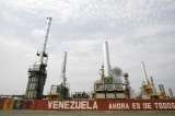 Estados Unidos permite a Venezuela importar gas licuado en medio de escasez