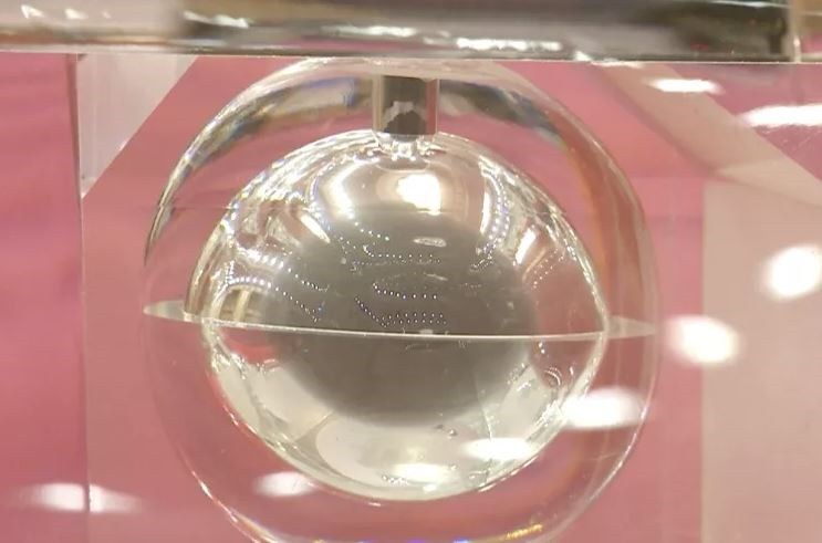 Misión china entrega nuevas pistas de la Luna: hallaron un nuevo mineral