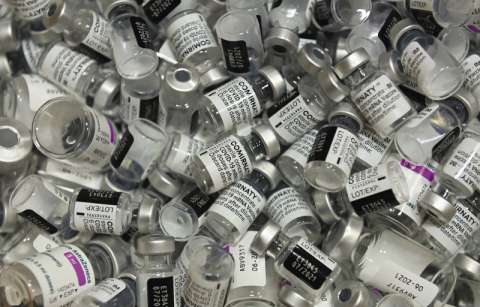 A Cali llegarán vacunas de Pfizer para continuar con la inmunización