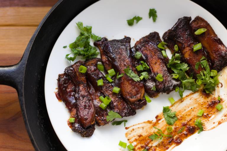 Costillas de cerdo: 3 recetas para prepararlas en casa
