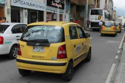 Fijan aumento en tarifa de la carrera mínima de taxis en Ibagué