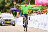Sebastián Castaño ganó la segunda etapa de la Vuelta a Colombia: así va la general