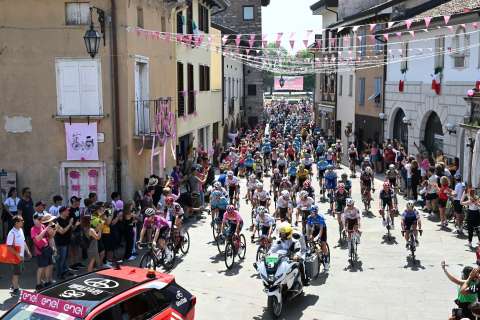Koen Bouwman se llevó la etapa 19 del Giro de Italia 2022