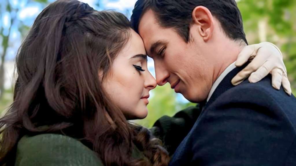 Shailene Woodley y Callum Turner protagonizan la película 'La última carta de amor'.