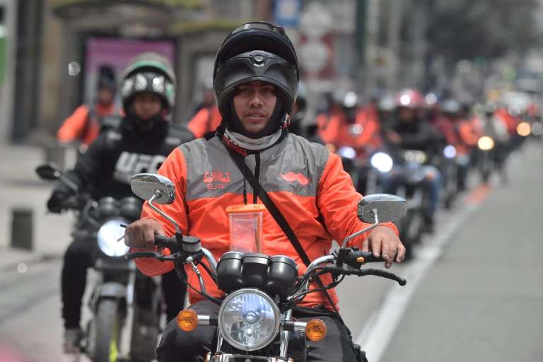 La movilización inició desde las 11:00 a.m. en dos puntos: la carrera 7 con calle 26, en el Planetario de Bogotá, y en el parque de la 93.