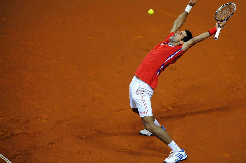 Djokovic celebra el pase de Serbia a la final de la Davis.
