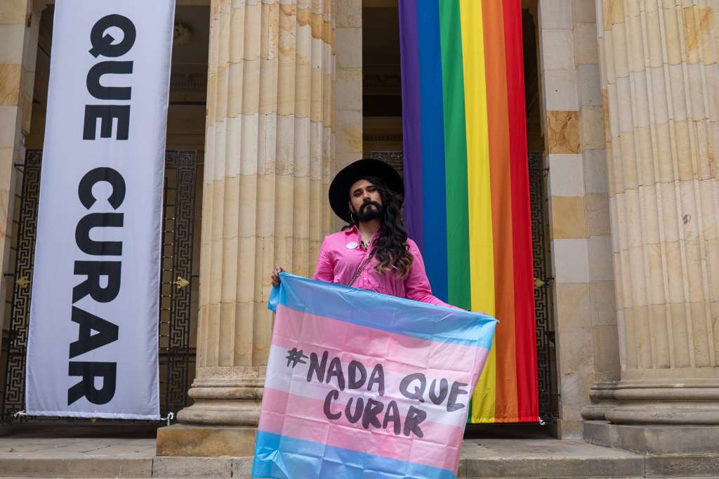 Danne Aro, directora de la Fundación GAAT, es una sobreviviente de las terapias de conversión. Ella apoya el proyecto de ley del congresista Mauricio Toro, que busca prohibirlas.