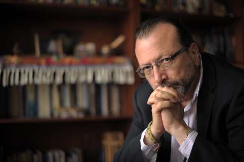 El intelectual libremente oscilante