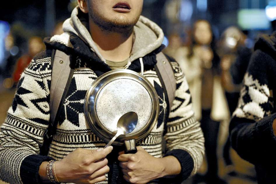 Si bien el llamado es a un cacerolazo, todo parece indicar que la protesta de este martes escalará a nuevas marchas y concentraciones. 