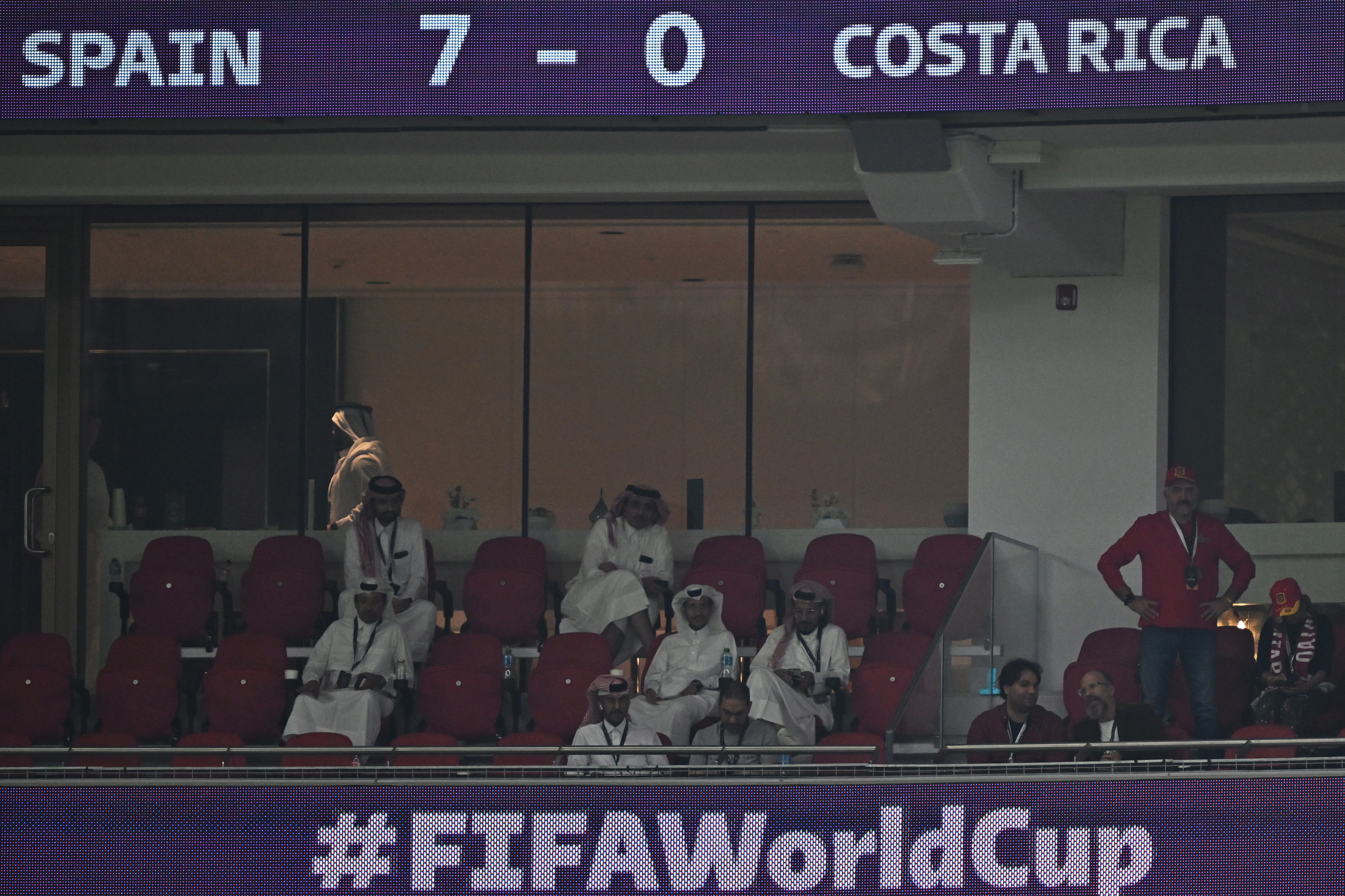 Doha (Qatar), 23/11/2022.- An electronic board show the 7-0 score during the FIFA World Cup 2022 group E soccer match between Spain and Costa Rica at Al Thumama Stadium in Doha, Qatar, 23 November 2022. (Mundial de Fútbol, España, Catar) EFE/EPA/Noushad Thekkayil