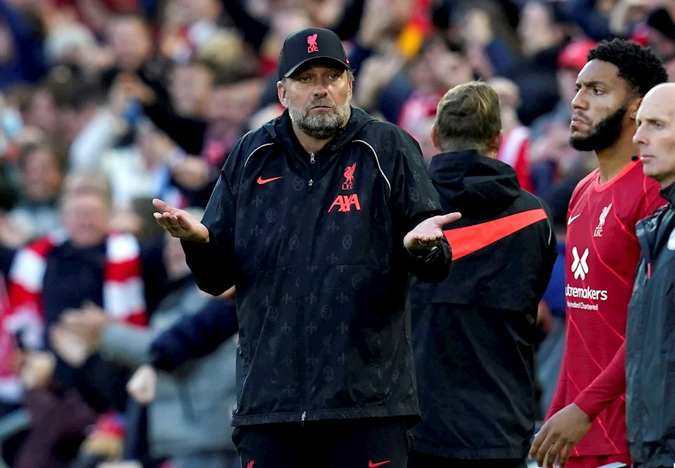 El entrenador del Liverpool, Jurgen Klopp, durante el partido de fútbol de la Premier League entre el Liverpool FC y el Manchester City en Liverpool, Reino Unido, el 3 de octubre de 2021 (Reino Unido).