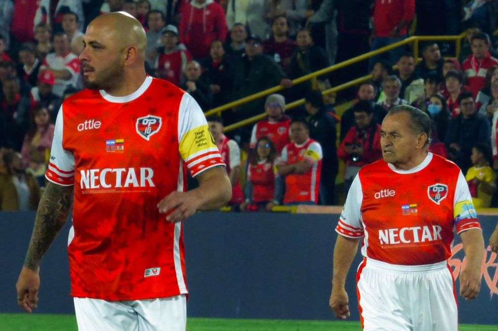 Ómar Pérez y Alfonso Cañon, máximos ídolos de Independiente Santa Fe. // Cortesía: @Mundo_Cardenal