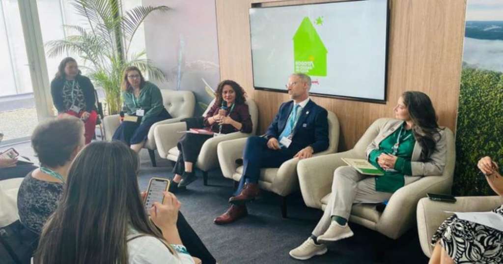 En el marco de la agenda de cooperación
técnica establecida entre el Jardín Botánico de Bogotá y la Oficina de las Naciones Unidas contra la Droga y el Delito (UNODC) acordada en la COP16, se llevó a cabo el taller "Dominar el rastreo de pruebas: una guía para investigadores de la escena del crimen y primeros respondientes".