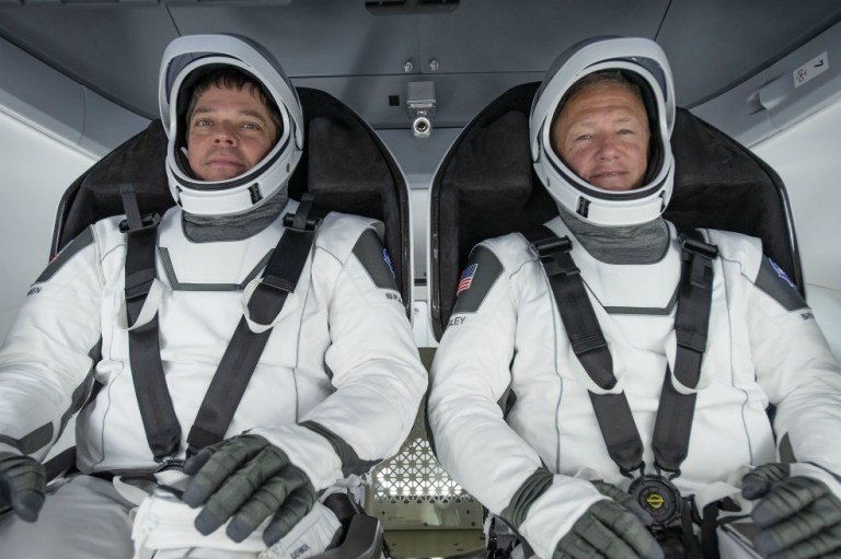 Vuelve a la Tierra la primera nave comercial que envió SpaceX al espacio