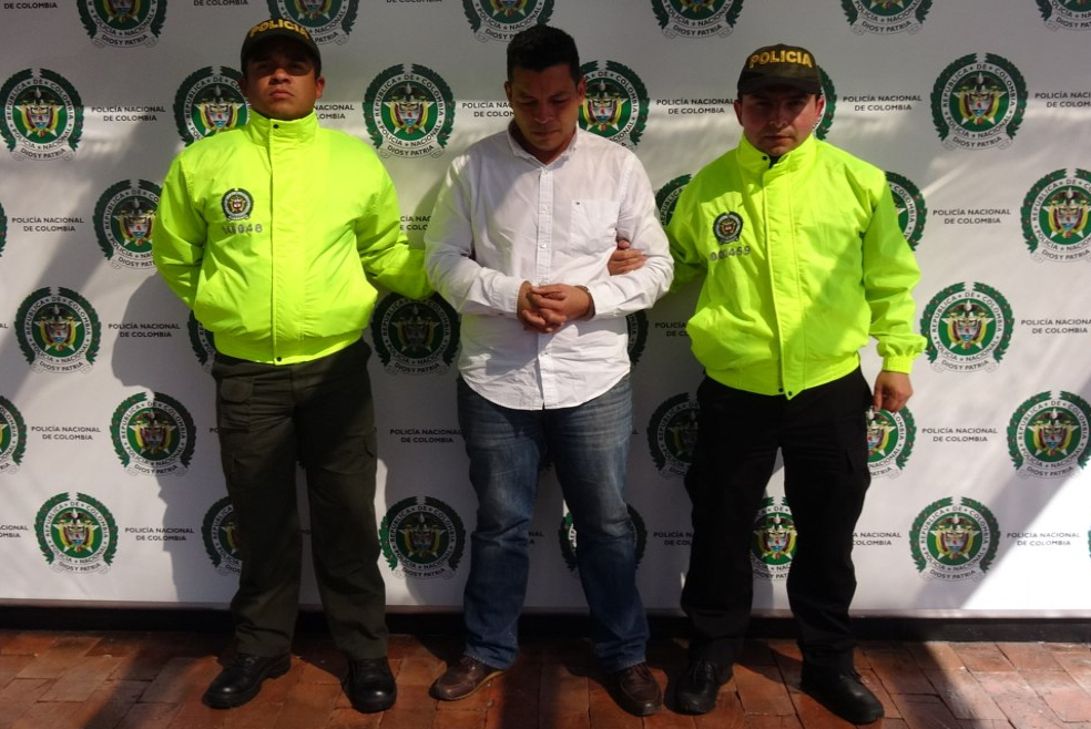 Alberto Giovany Silva Causil fue capturado en el aeropuerto internacional El Dorado. / Cortesía Dijín
