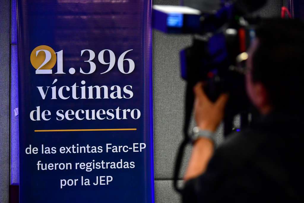 Emisión de la primera sentencia condenatoria por el caso 01 (secuestros), contra la última línea del Secretariado de la antigua guerrilla de las Farc