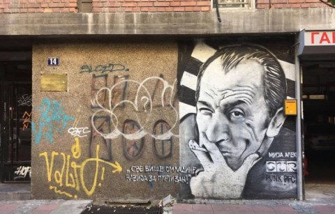 La rivalidad en el fútbol serbio se convierte en arte callejero
