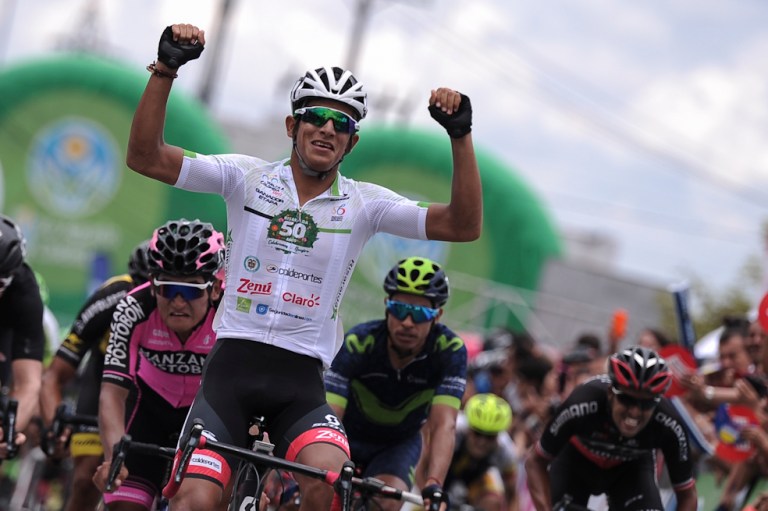 Nelson Soto vuelve a imponerse en el sprint en la Vuelta a Colombia