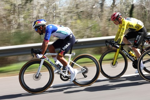 Daniel Felipe Martínez, el ciclista que nadie ve