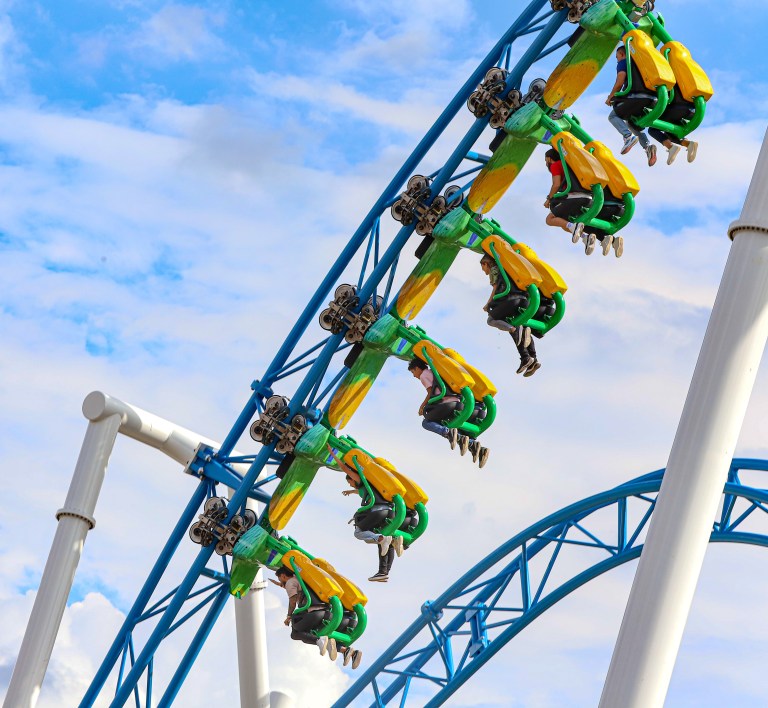 La atracción fue diseñada con tecnología de punta, fabricada por la compañía alemana Gerstlauer Amusement Rides.