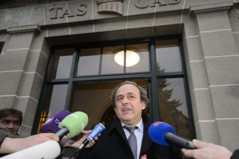 Platini declaró ante el TAS y espera que se levante su sanción