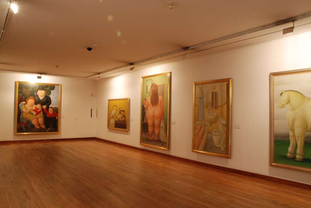Algunas de las obras de Fernando Botero, quien nació el  19 de abril de 1932 en Medellín.