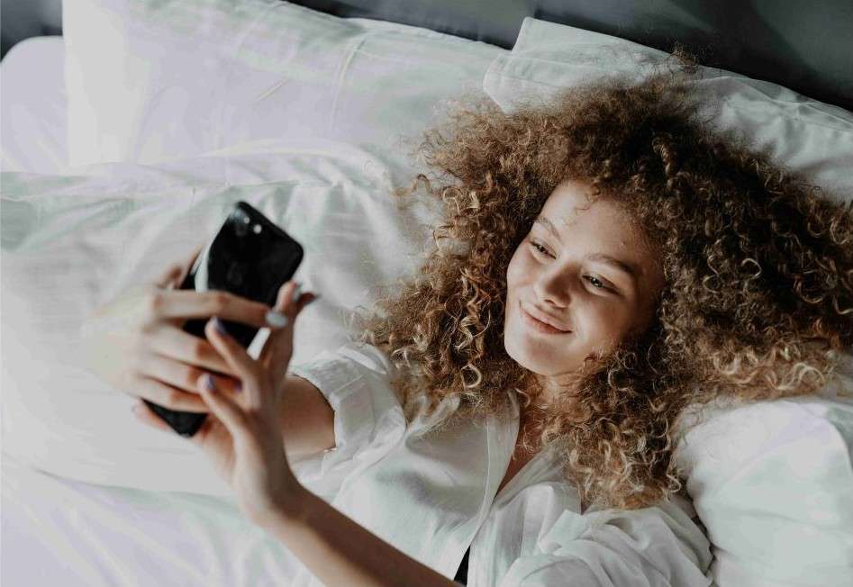 La cara oculta de San Valentín: Cómo la IA ayuda a estafadores en citas en línea