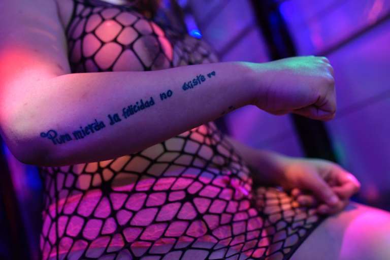 En Colombia no hay ninguna ley que le permita a la población trans realizarse procedimientos de hormonización. Lo que han ganado en términos de derechos ha sido con base a fallos de la Corte Constitucional.