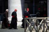 ¿Cuánto ganan los cardenales, quienes elegirán al nuevo papa en el Vaticano?