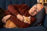 ¿Qué pasa si duermo con mi gato todos los días?