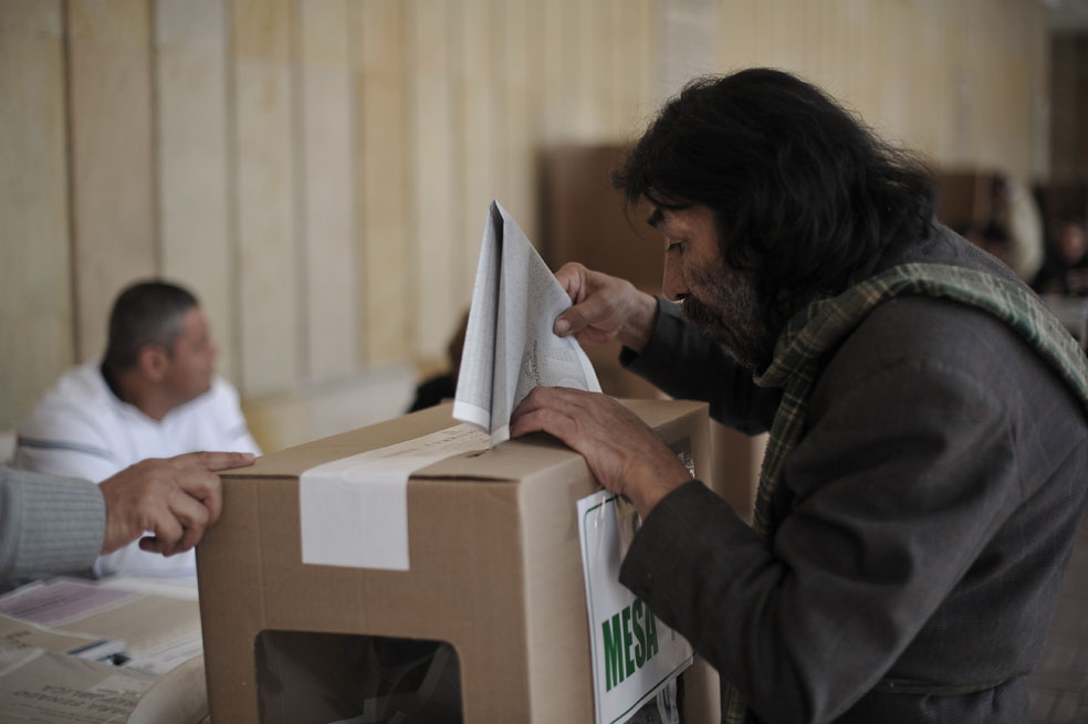 El próximo 13 de marzo, en paralelo con las elecciones legislativas y las consultas interpartidistas, 167 municipios del país tendrán un tarjetón adicional: el que les permite elegir 16 curules de paz con las que se pretende asegurar la participación política de las víctimas del conflicto. /Foto: Oscar Perez