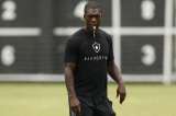 Holandés Clarence Seedorf se retira como jugador para ser el técnico del Milan