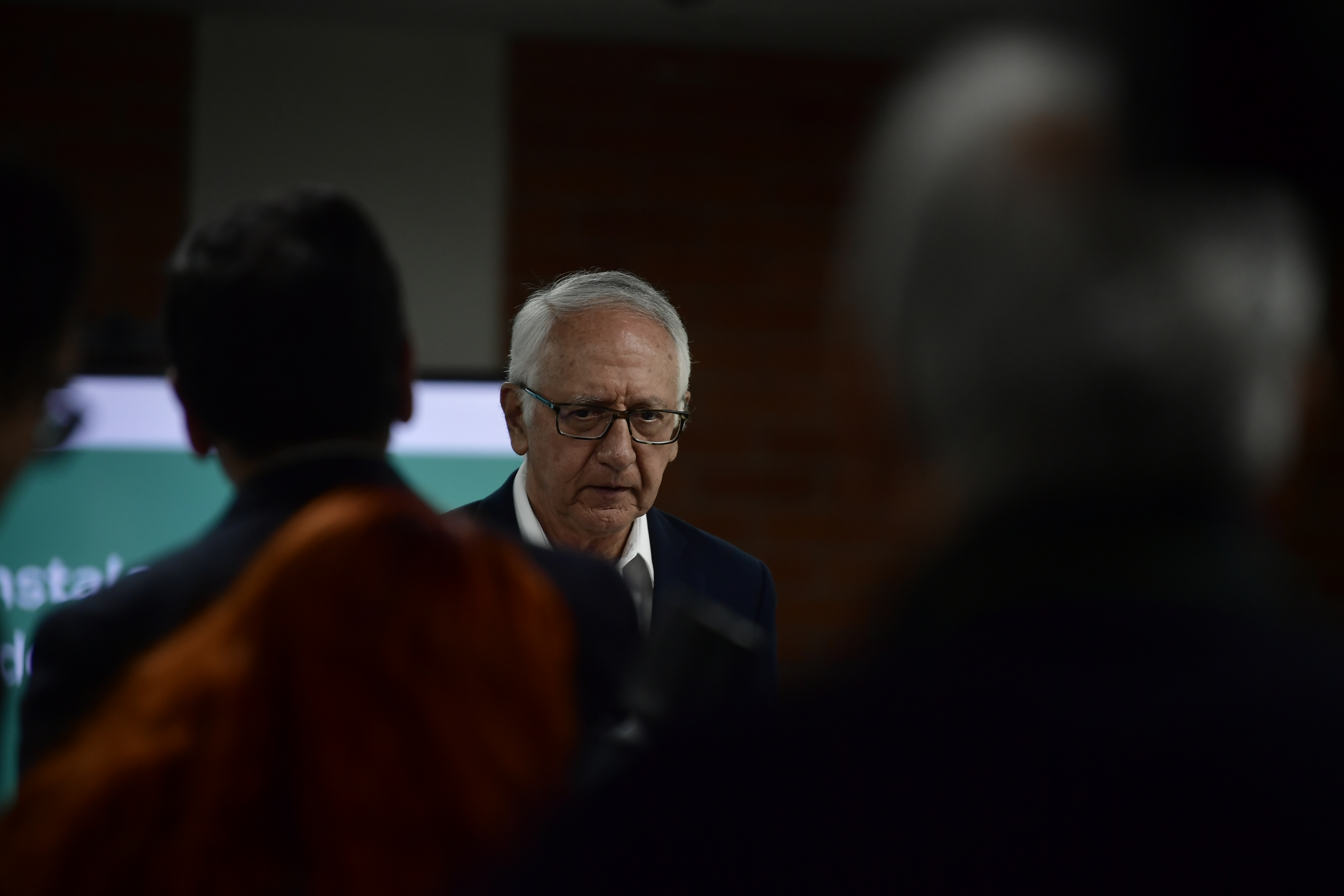 Ministro de Salud durante la instalación de la mesa de trabajo ordenada por la Corte Constitucional para ajustar la Unidad de Pago por Capitación (UPC) de 2024, declarada previamente insuficiente.