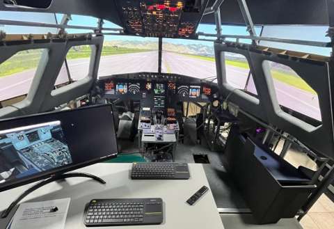 Así es el primer simulador de avión Airbus A320 desarrollado en Colombia