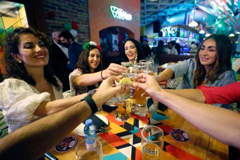 Gastronomía, fiesta y fútbol, los lazos de los latinoamericanos en Catar