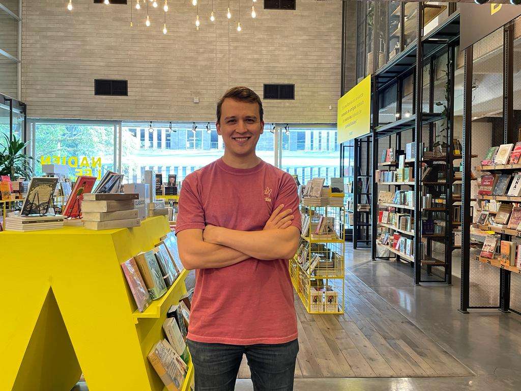La sede de Medellín de BUKZ es la segunda librería más grande del país y la primera de la capital antioqueña. En Bogotá, su primera sede será en el barrio de Navarra, en el norte de la ciudad.