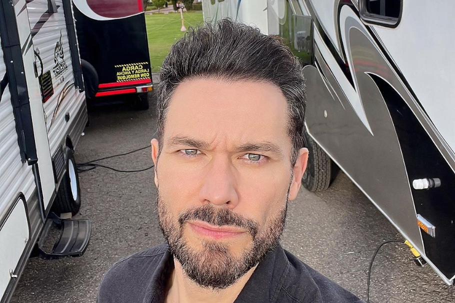 Josse Narváez sorprende con nuevo look se corta la barba y luce como nunca antes
