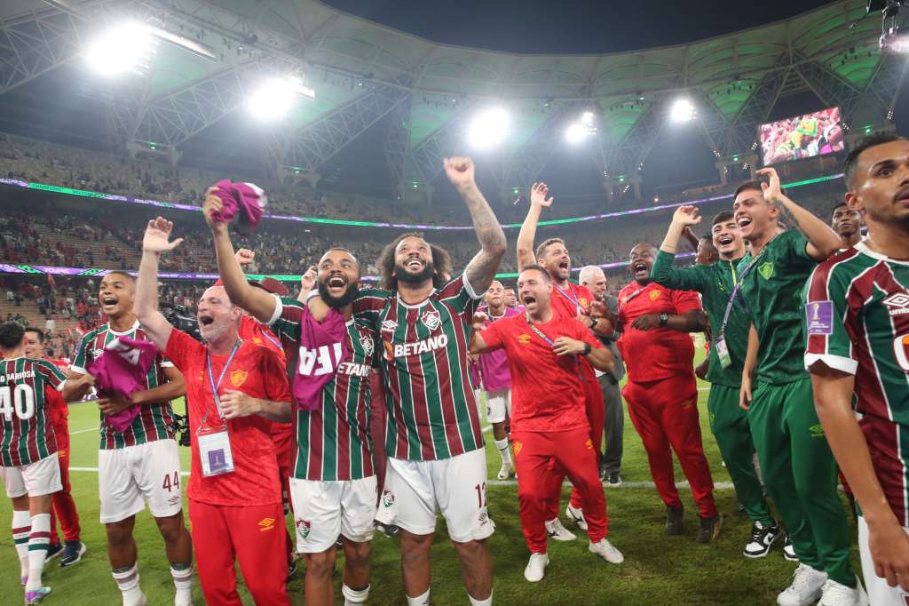 Jeddah (Saudi Arabia), 18/12/2023.- Players of Fluminense celebrate after winning the semi final soccer match of the FIFA Club World Cup 2023 between Fluminense FC and Al Ahly in Jeddah, Saudi Arabia, 18 December 2023. (Mundial de Fútbol, Arabia Saudita) EFE/EPA/ALI HAIDER