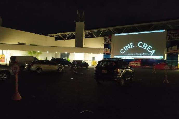 El 29 DE julio de 2020 se autorizó apertura de autocines en el país.